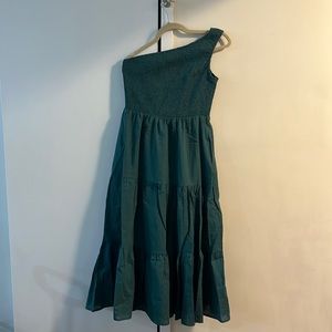 Green summer one shoulder dress